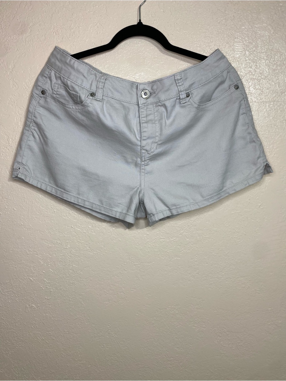 Women's Light Gray Bermuda Shorts - Casual Mid-Rise